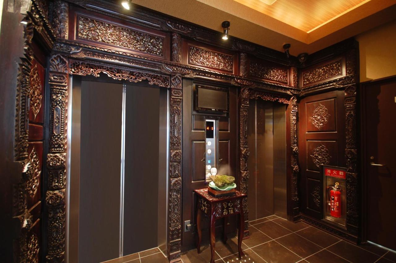 Anshin Oyado Shinbashi Ekimaeten Hotel cápsula